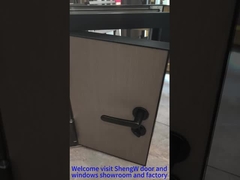 Алюминиевая дверь в комнату (с деревянной отделкой)