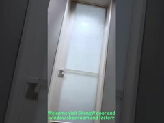 Чрезвычайно узкие двери ванной