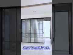 Тройная раздвижная дверь с жалюзи